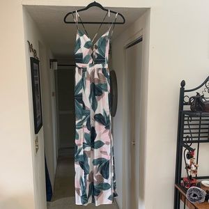 Floral maxi dress. Cut out design